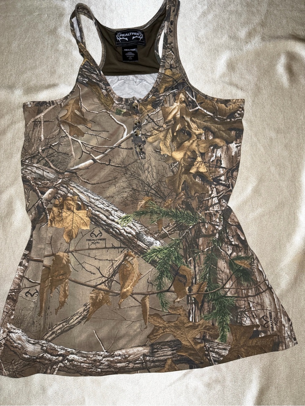 Realtree Xtra Camo Henley Racerback Tank Top Size L 42-44 Women’s